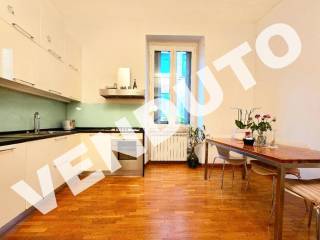 Trilocale via Jacopo Dal Verme 11, Isola, Milano
