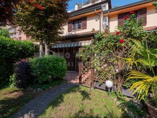 Villa a schiera via Felicité Robert De Lamennais, Quarto Cagnino, Milano