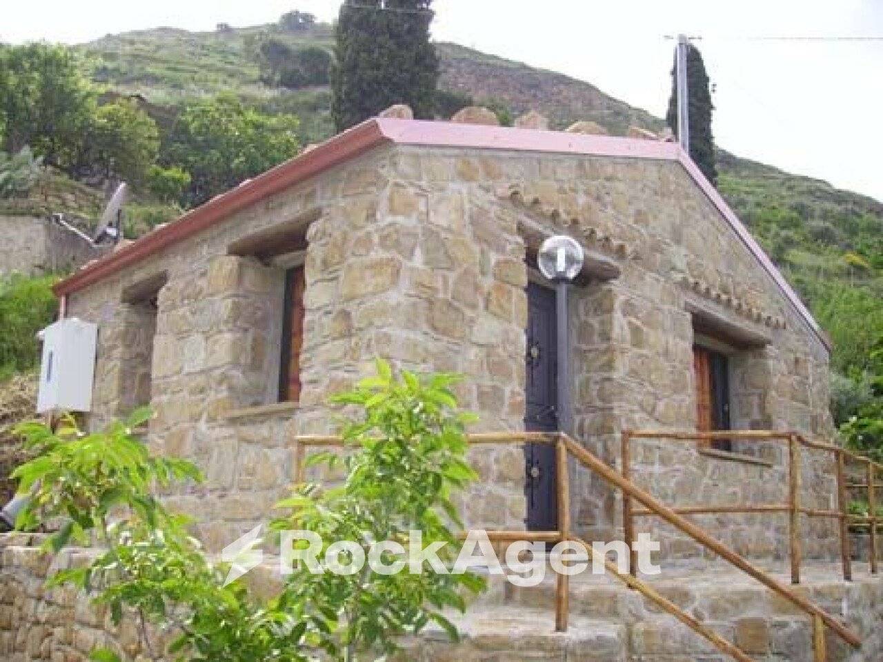 Rustico - Casale in vendita a Reitano