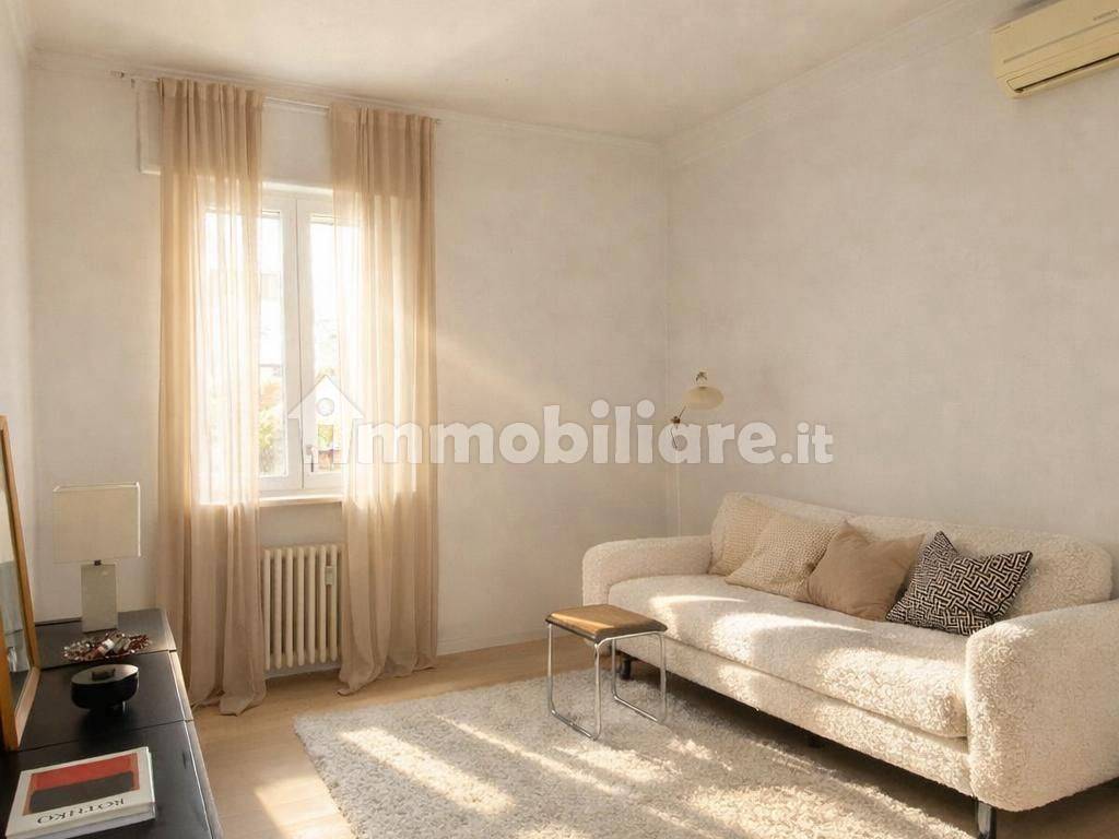 Bilocale via Ernesto Reinach 15, Dergano, Milano
