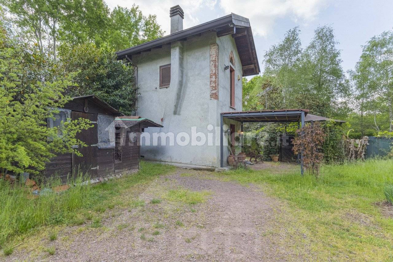 Casa indipendente in vendita a Borgomanero