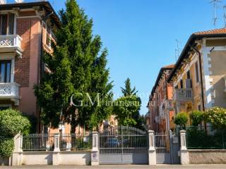 Trilocale via Lorenzo Pignotti 10, Piazzale Siena, Milano