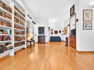 Trilocale piazzale Giulio Cesare, 8, Pagano, Milano