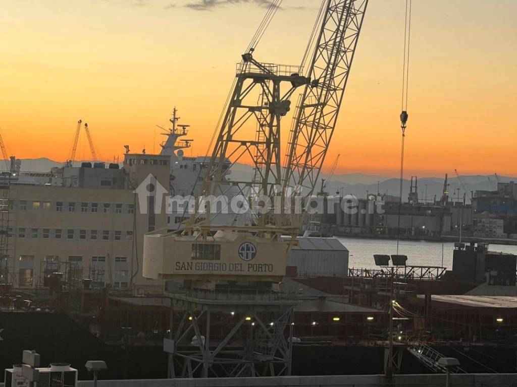 Bilocale Mura delle Grazie 22, Molo, Genova - Privato