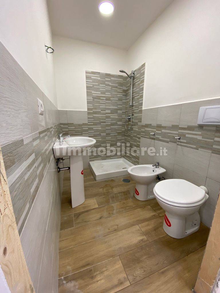 Palazzo - Stabile in vendita a Triggiano