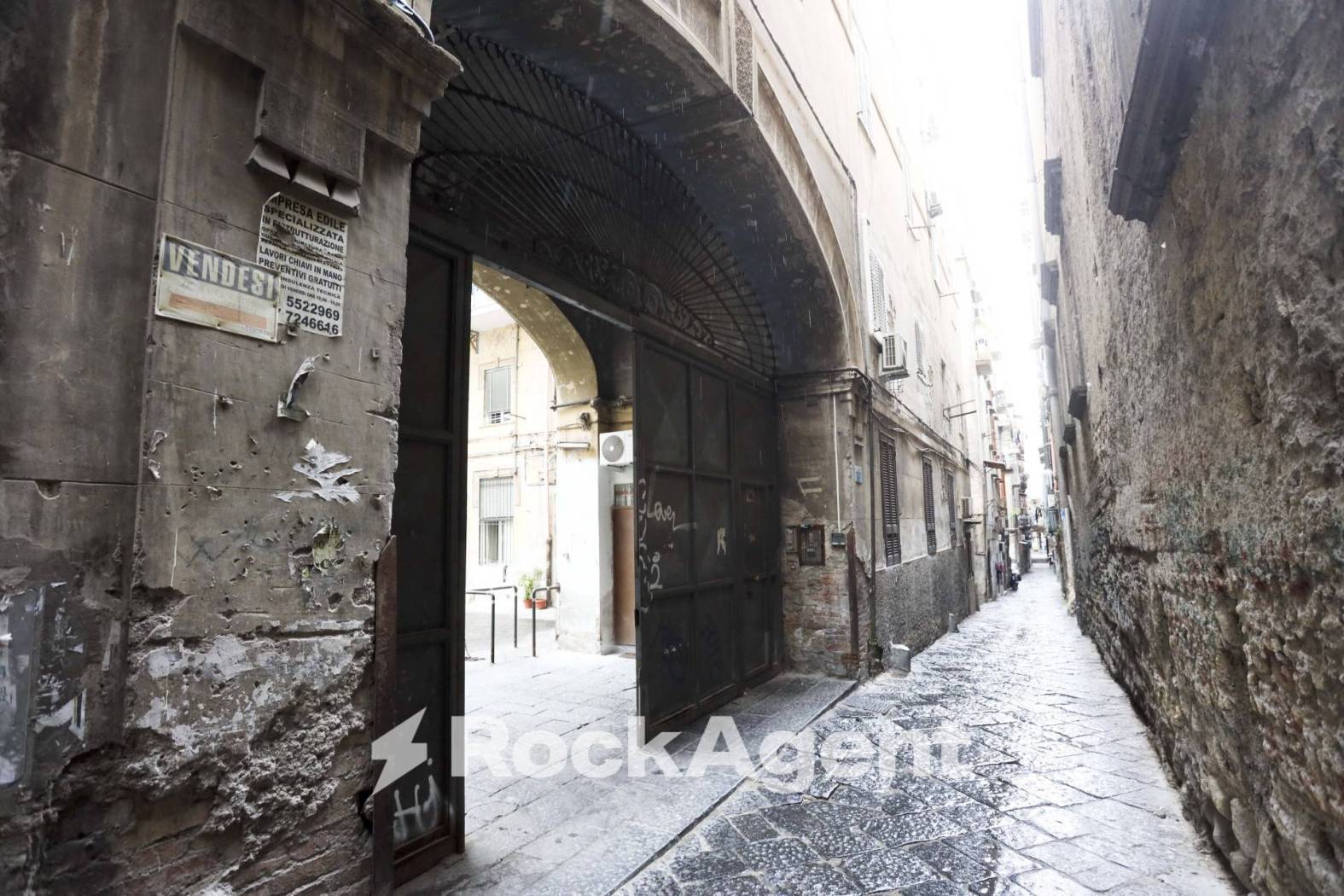 Appartamento in vendita a Napoli