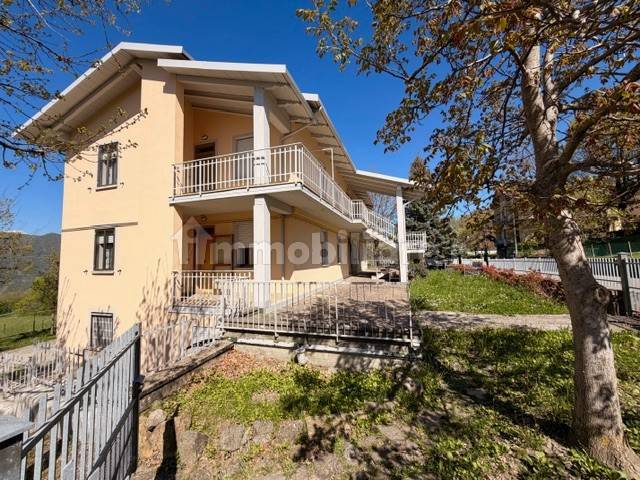 Villa in vendita a Lizzano in Belvedere