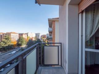 Quadrilocale viale Legioni Romane, Bande Nere, Milano