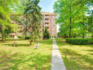 Trilocale via valsesia, 86, Bisceglie, Milano