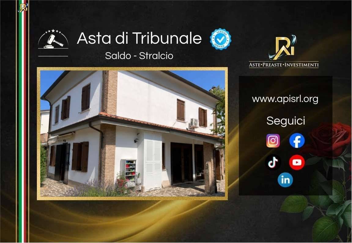 Casa indipendente in vendita a Cento
