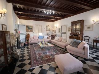 Salone
