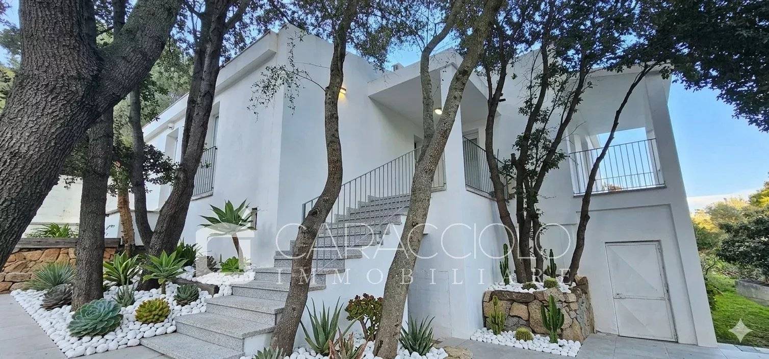Villa in vendita a Olbia