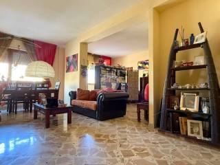 Salone