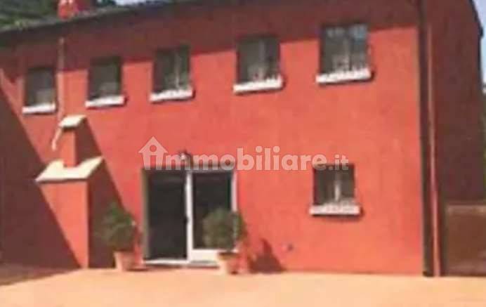 Casa indipendente in vendita a Verona