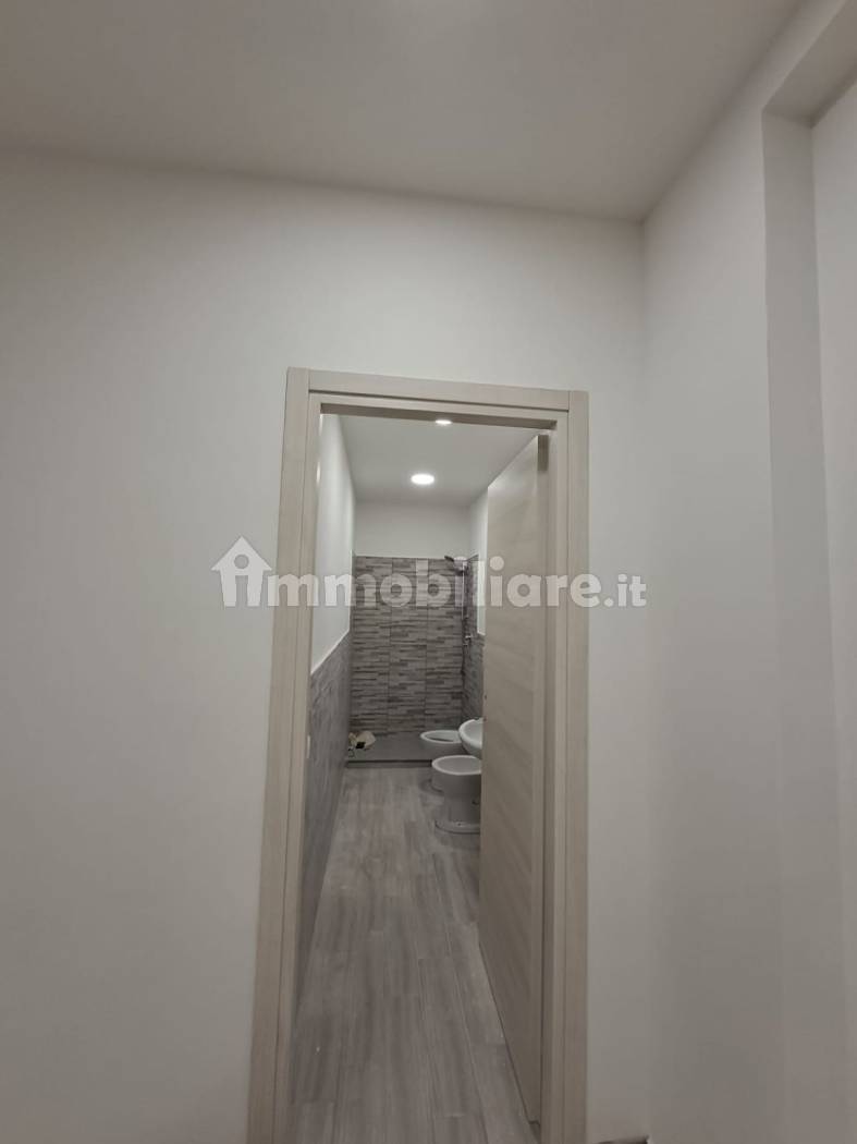 Palazzo - Stabile in vendita a Suardi