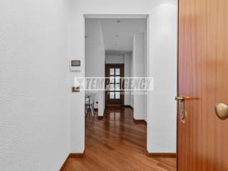Trilocale via Santa Rita da Cascia 13, Barona, Milano
