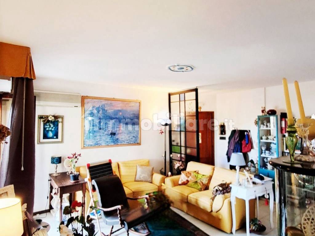 Salone