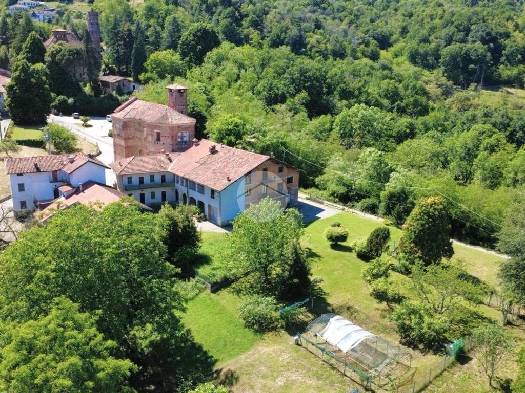 Sale Multi-family detached house in frazione Villa 5 Ternengo. Good ...