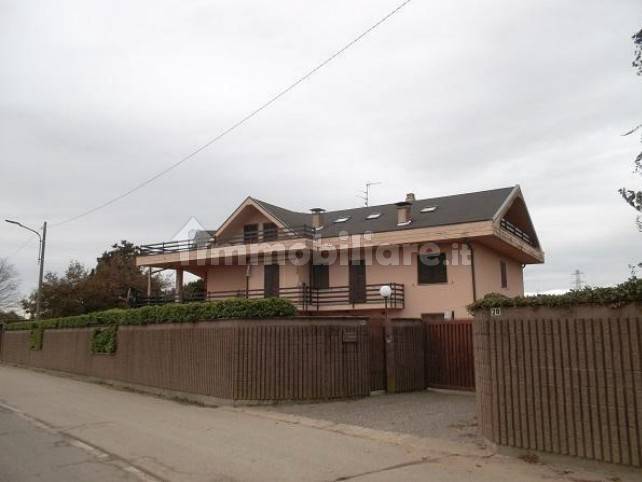 Villa in vendita a Momo