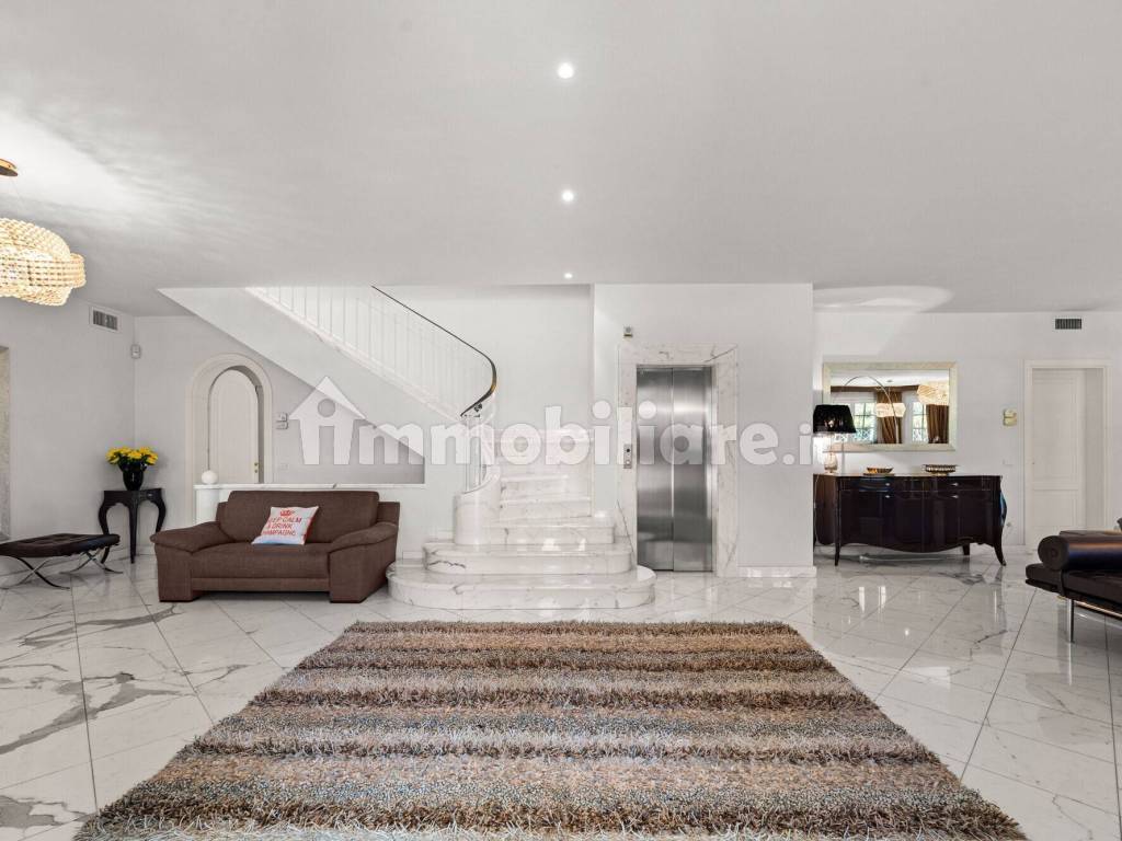 Salone