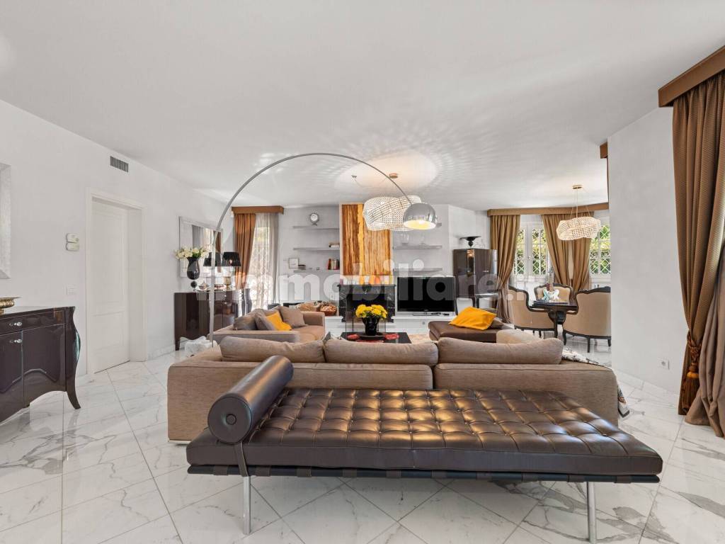 Salone