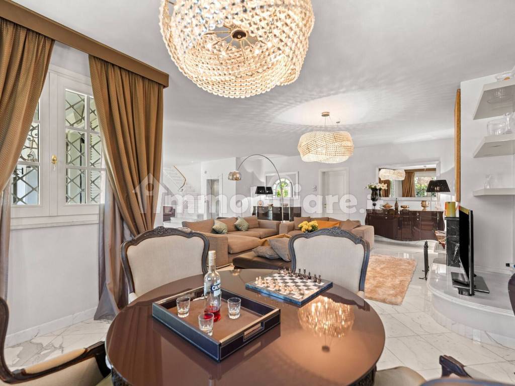 Salone