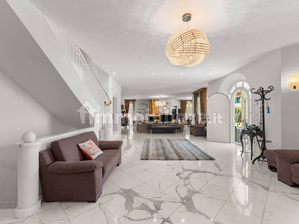 Salone