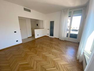 Trilocale via Giovanni Cadolini 4, Lodi - Brenta, Milano