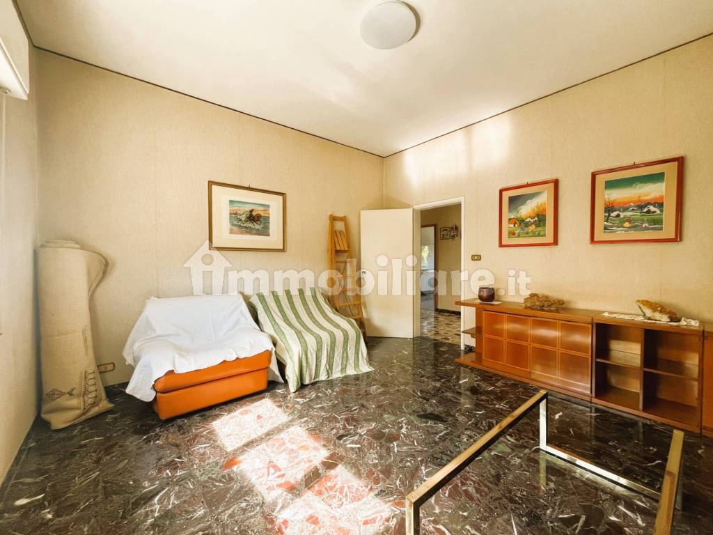Salone