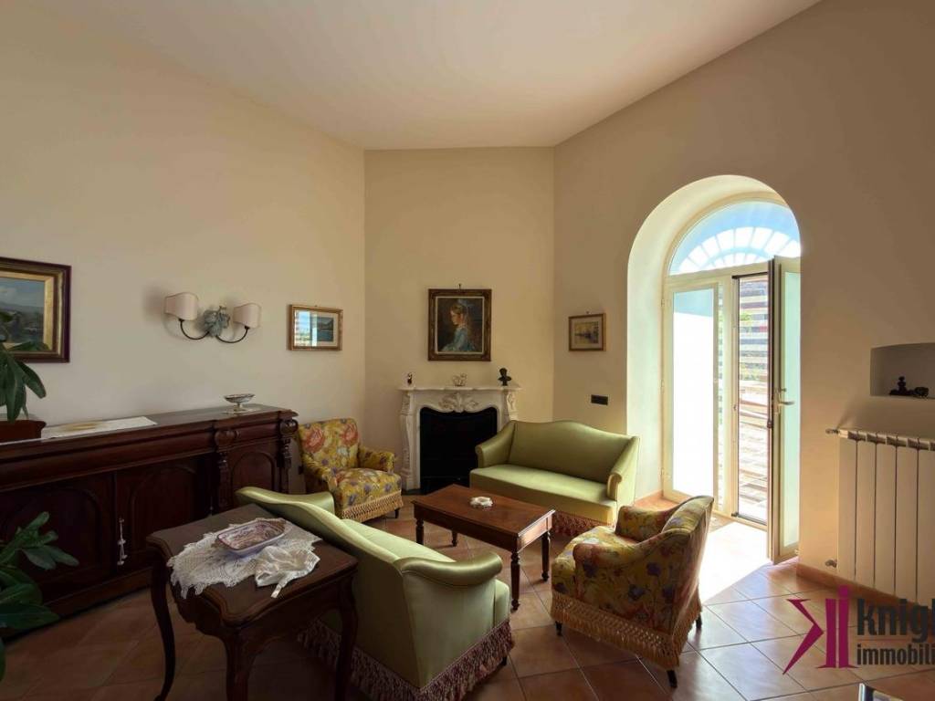 Salone