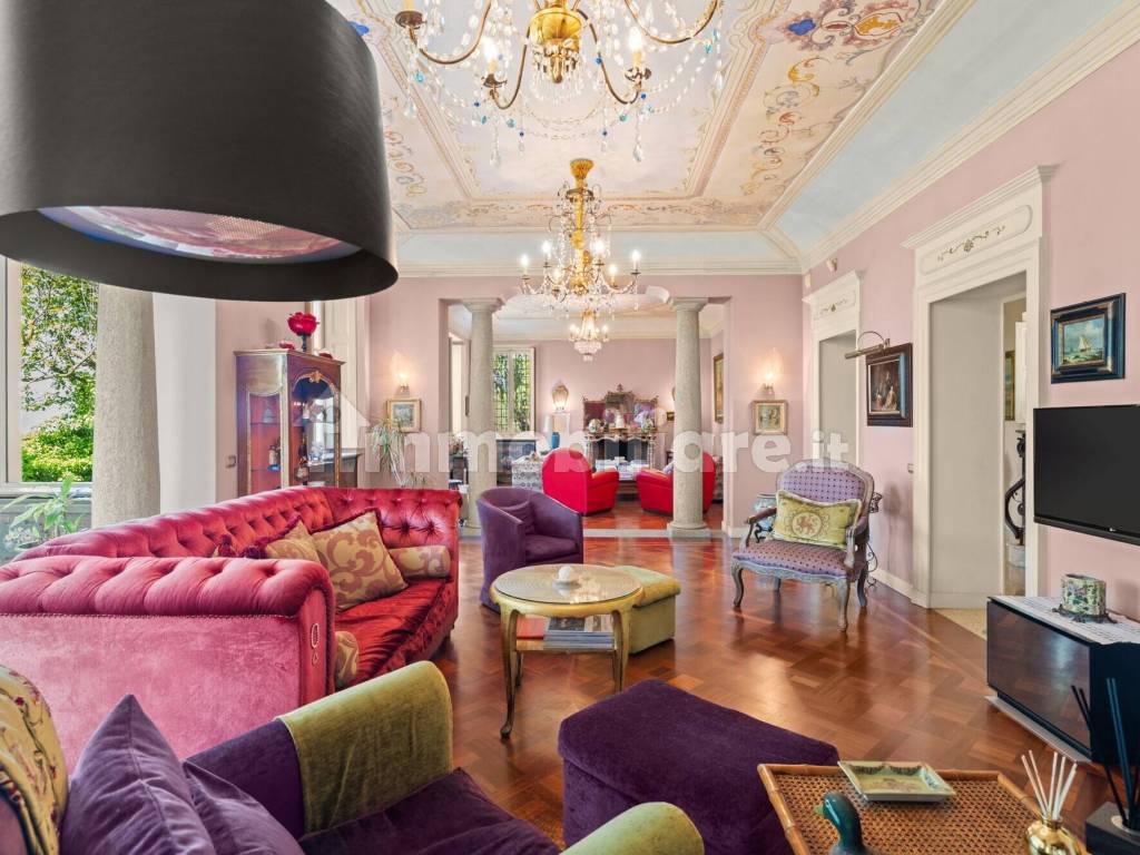 Salone