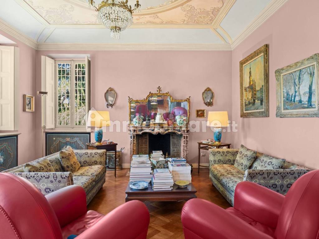 Salone