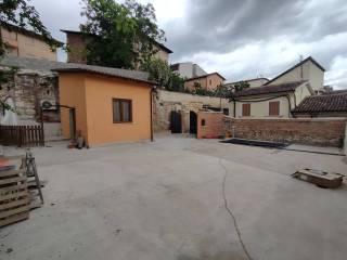 Zona