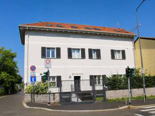 Villa bifamiliare via L. C. Silla 142, Figino, Milano