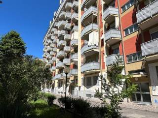 Trilocale via Cascina Corba 96, Lorenteggio, Milano
