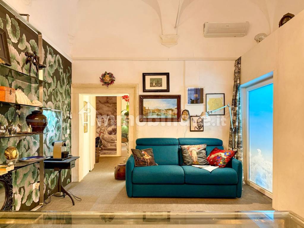 Salone