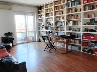 Trilocale via Temistocle Calzecchi 6, Città Studi, Milano