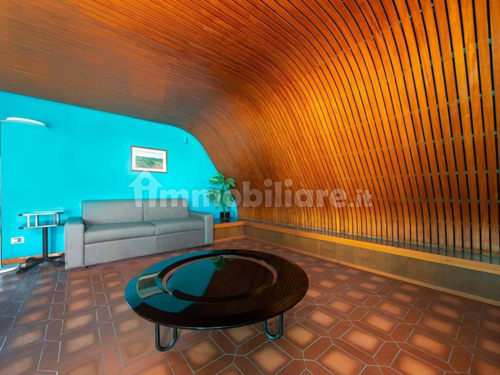 Salone