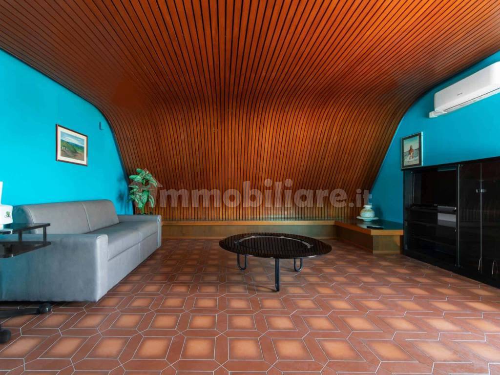 Salone