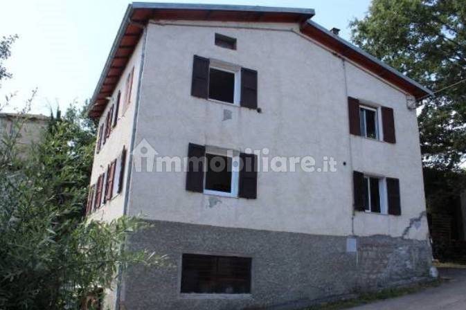 Casa indipendente in vendita a Carpineti