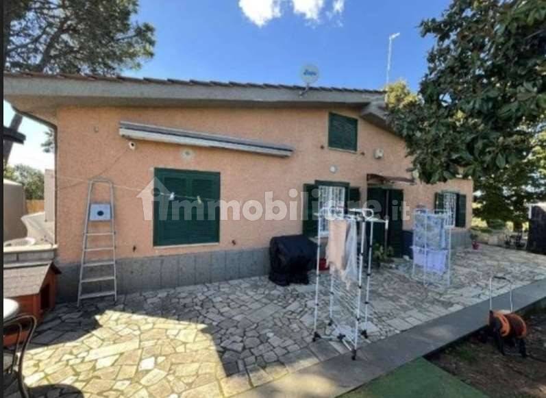 Villa in vendita a Lanuvio