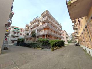 Trilocale via Giuseppe Di Vittorio 6, Quinto Romano, Milano