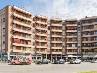Trilocale piazzale Udine 8, Udine, Milano