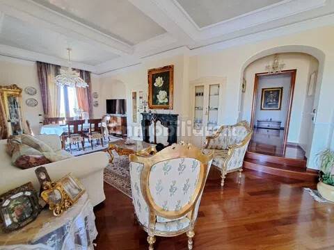 Salone