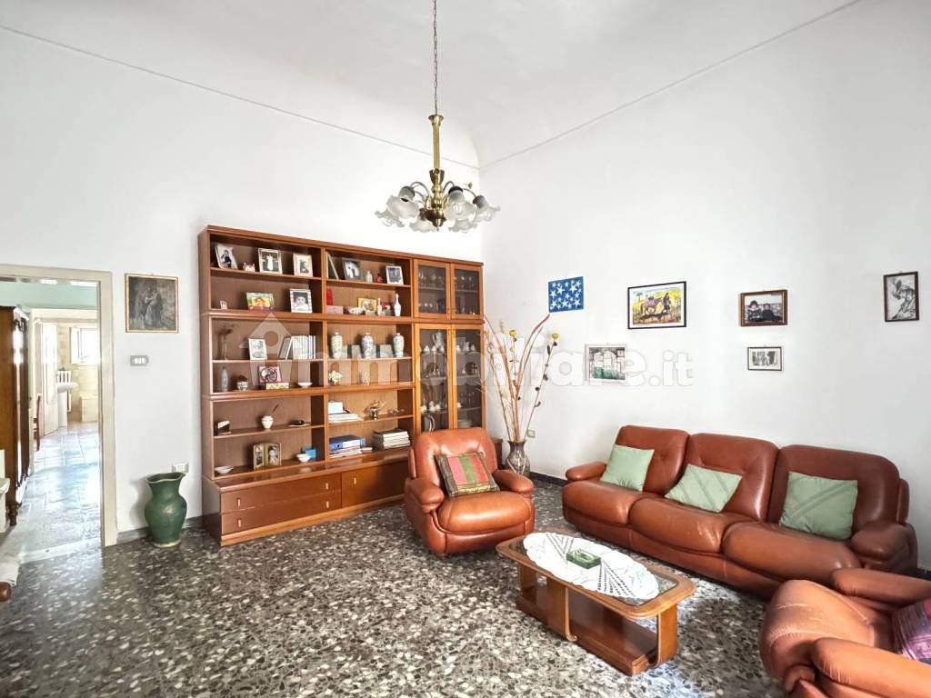 Salone