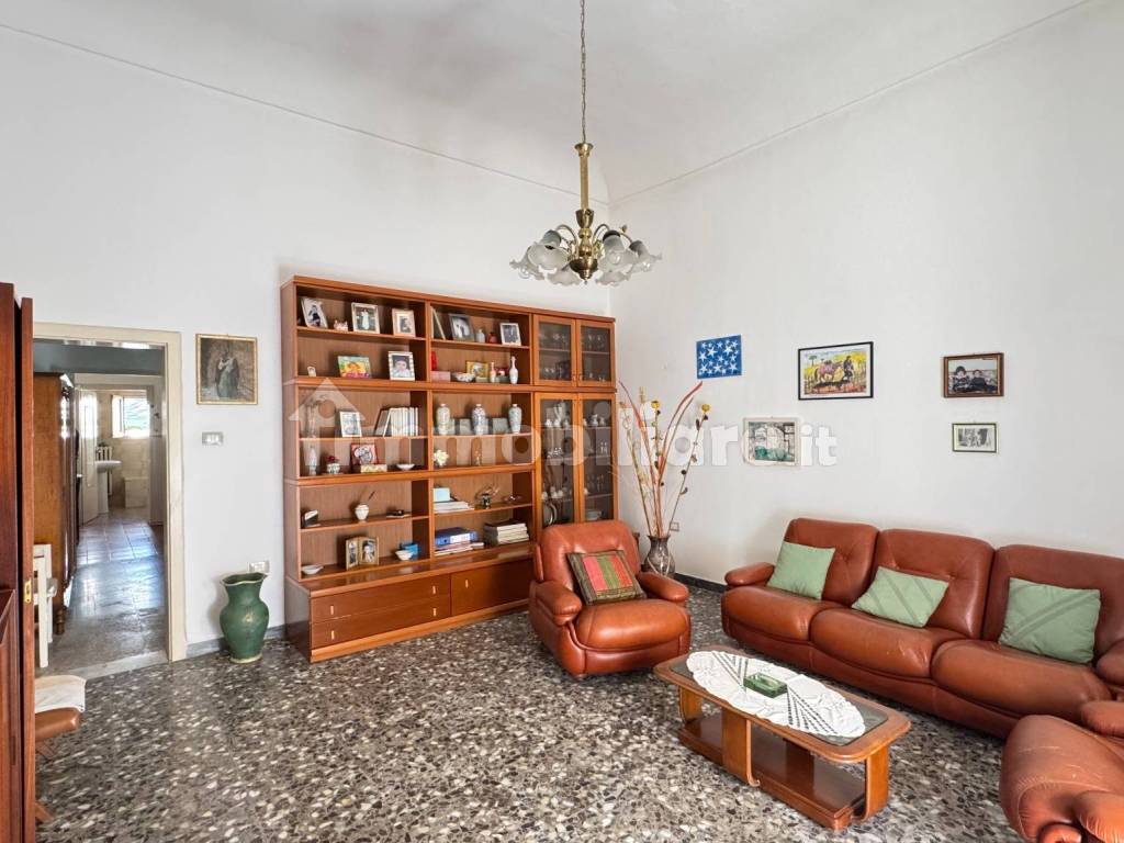 Salone