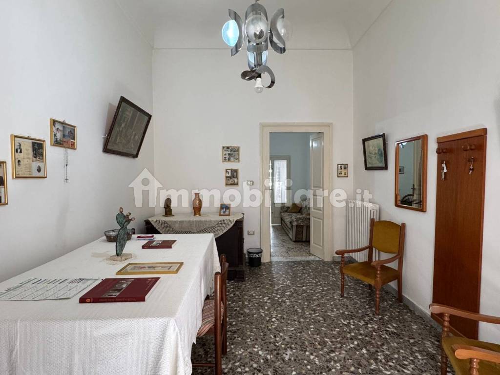 Salone