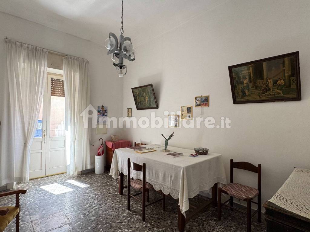 Salone