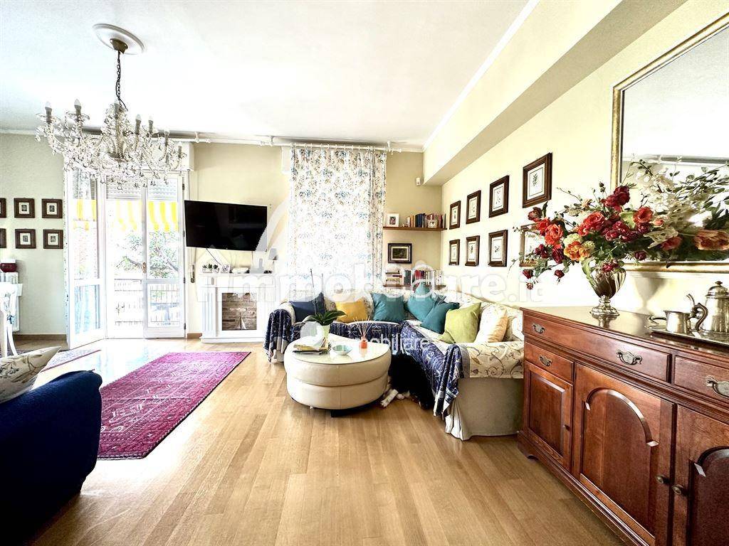 Salone