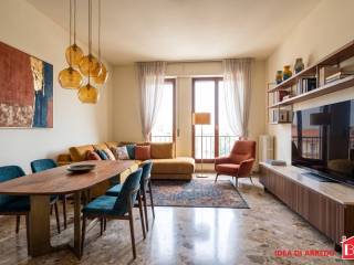 Trilocale piazzale Udine 8, Udine, Milano
